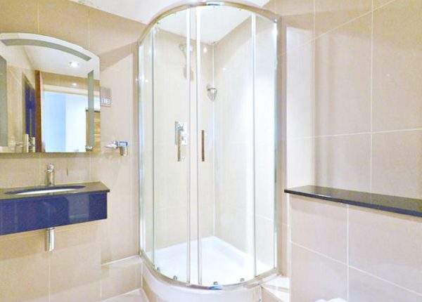 Bathroom at Hotel Oliver
