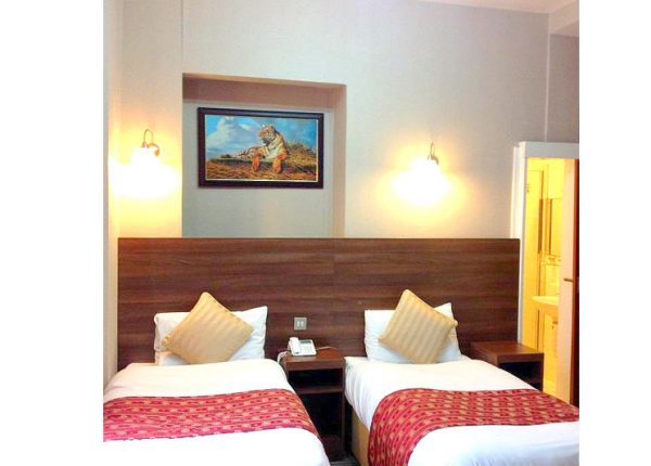 Twin room at Hotel Oliver